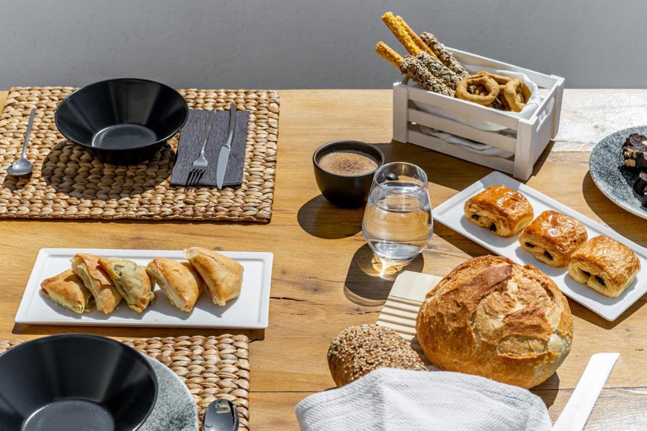 ثيرا Amer Suites المظهر الخارجي الصورة
