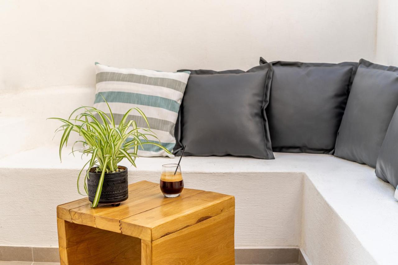 ثيرا Amer Suites المظهر الخارجي الصورة